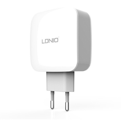 Зарядное устройство LDNIO DL-AC70 AC100-240V 5V/3.4A 3USB с кабелем